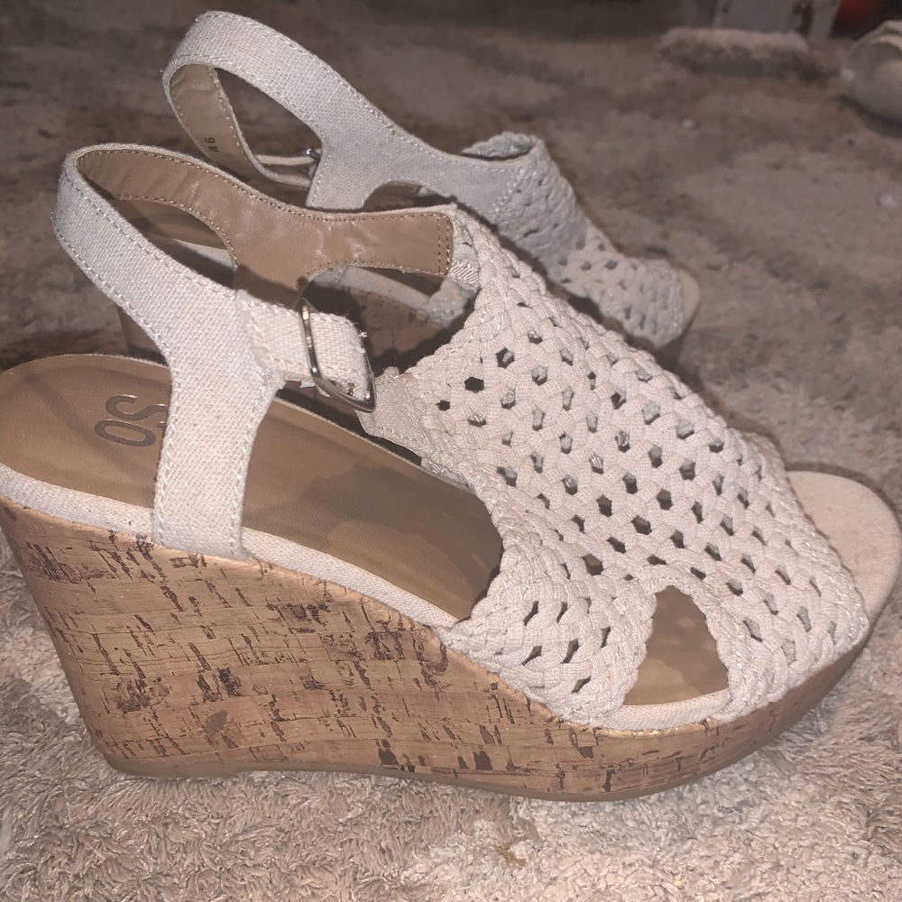 Wedge heels